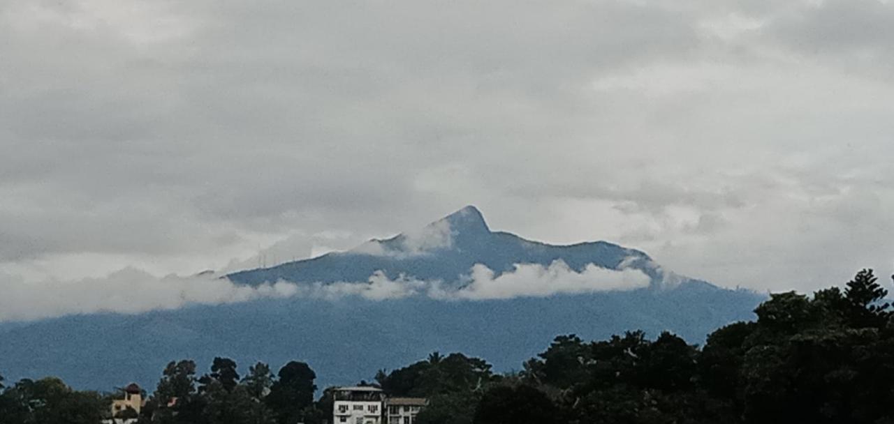 The Tenthola Kandy Eksteriør bilde