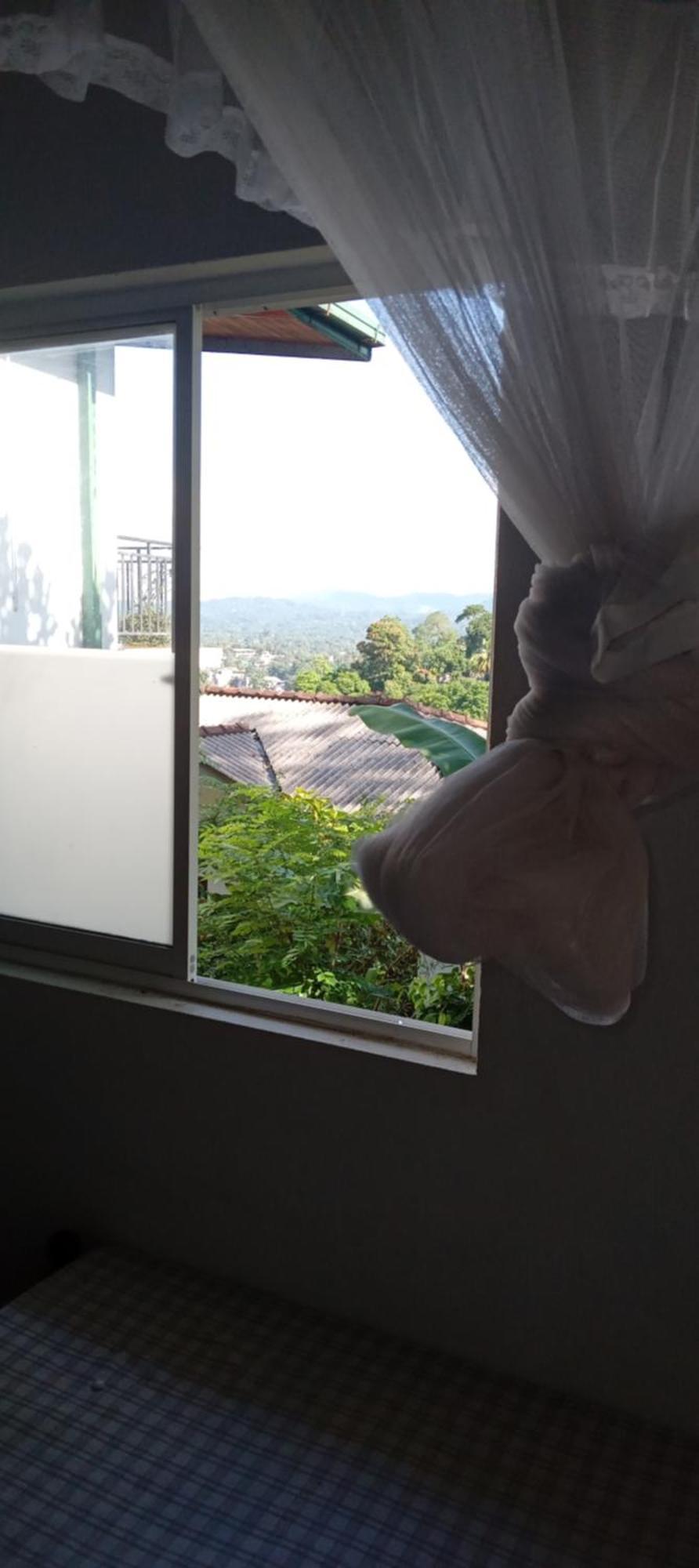 The Tenthola Kandy Rom bilde